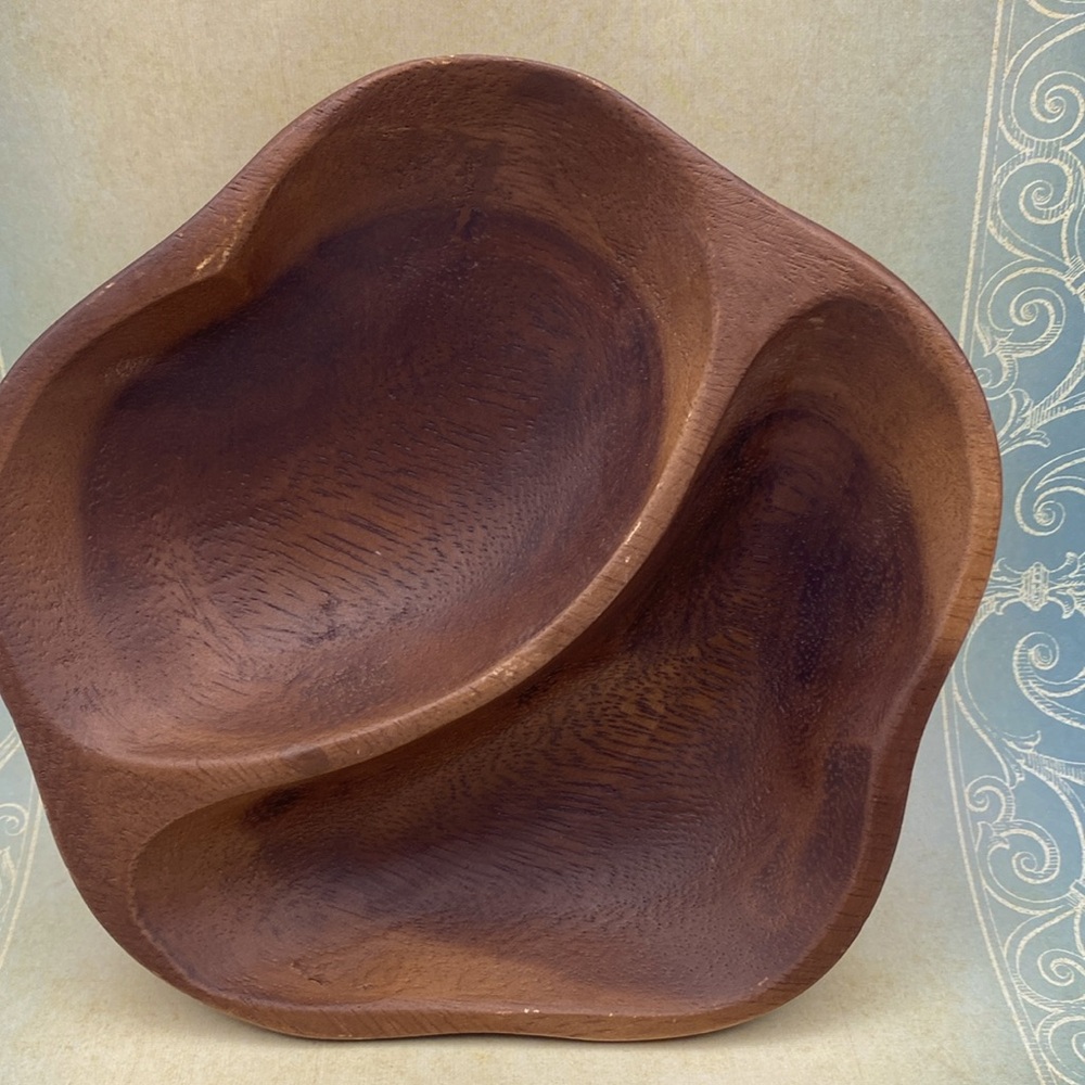 Elegant Genuine MonkeyPod Brown Wooden Divided Serving Shallow Bowl Dish - Picture 2 of 7